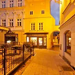 (ne)vinná Kavárna Penzion Mikulov