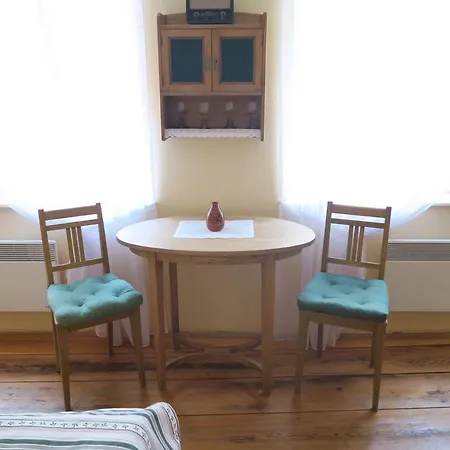 Casa de hóspedes (ne)vinná Kavárna