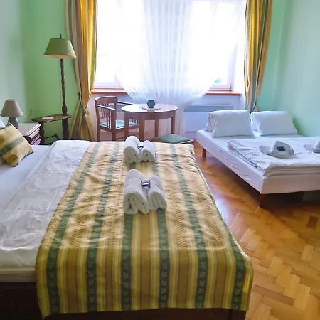 (ne)vinná Kavárna