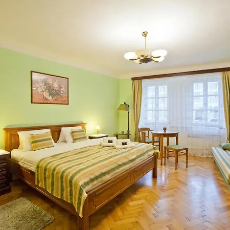 (ne)vinná Kavárna Pensión Mikulov