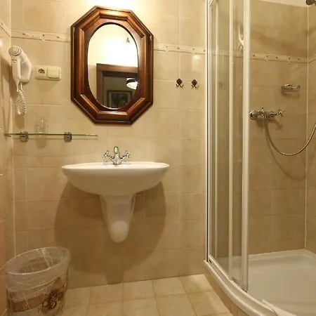 Vinna Kavarna 3* Микулов