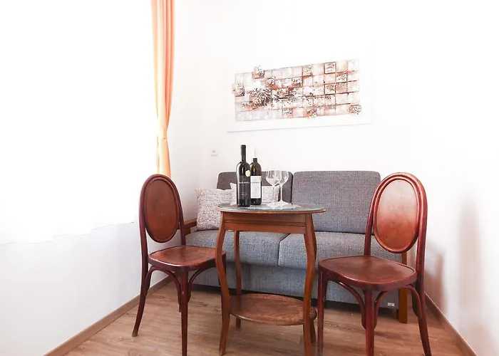 Pensionat Vinna Kavarna Mikulov