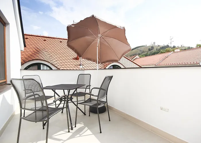 Vinna Kavarna Pensionat Mikulov