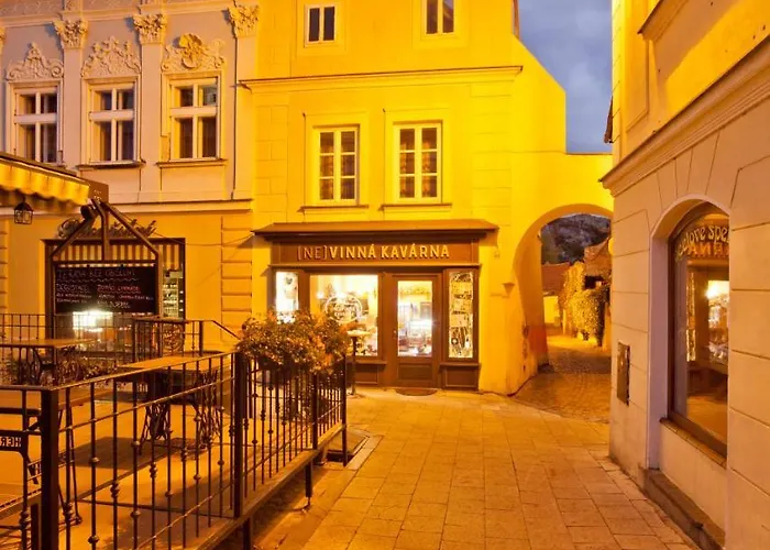 Vinna Kavarna Pensjonat Mikulov