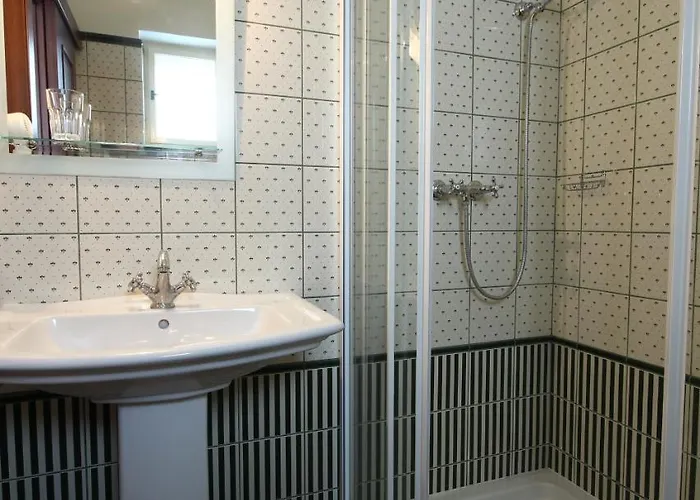 Pensionat Vinna Kavarna 4*