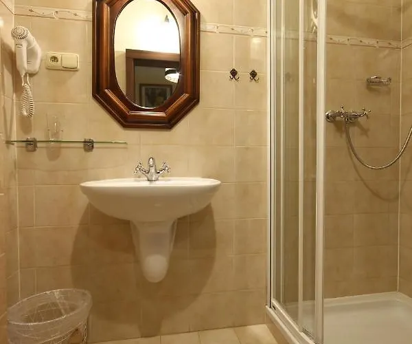 Vinna Kavarna 4* Mikulov